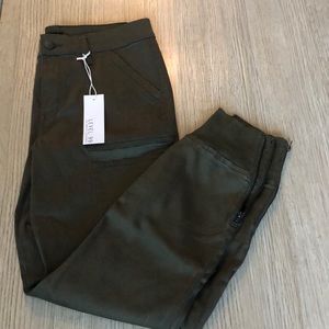 Level 99 Jolie Pant (jogger style).